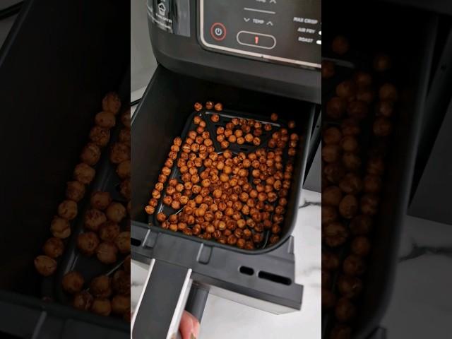 Ninja Airfryer Crispy Chickpeas. Cook @ 180° for 15 minutes. Enjoy.