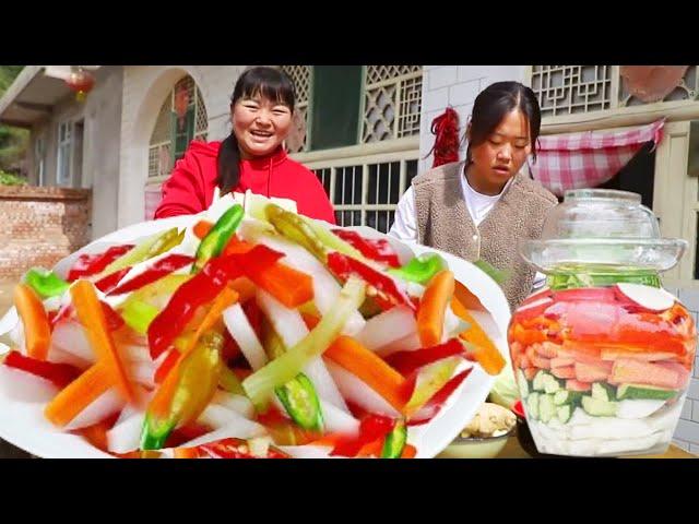 [Xia Jie in northern Shaanxi] 50kg of lotus white and 20kg of yellow radish are made into ”pickled