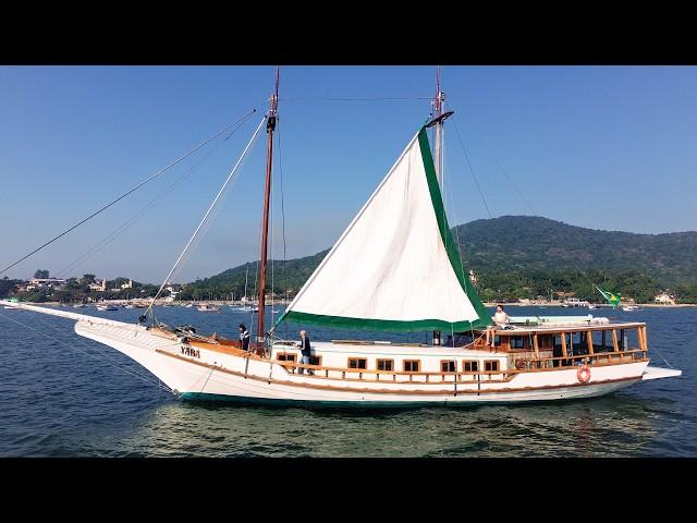 Hoisting the SAILS on our restored BOAT — Sailing Yabá 216