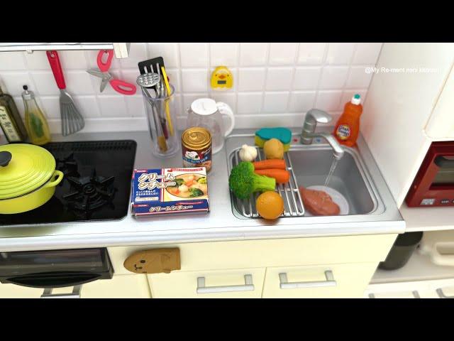 Miniature cooking in my Re-ment mini kitchen ASMR