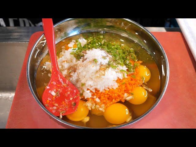 Giant Rolled Omelette, Big Egg Roll, Gyeranmari / K-FOOD / Korean Street Food / Seoul, Korea - 4K