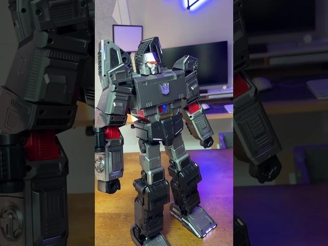 A Real-Life Transforming Megatron!!!