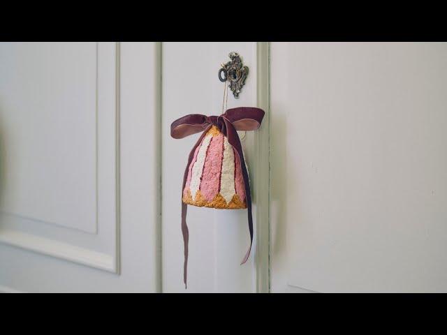 Papier mâché Christmas bell - DIY by Søstrene Grene