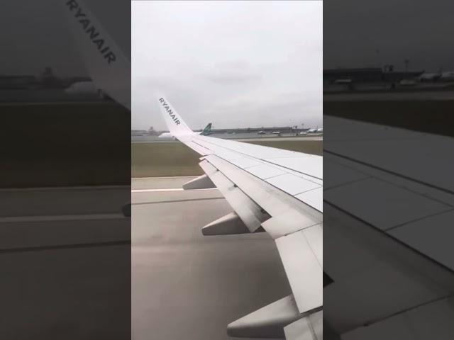 Powerful departure out of Dublin airport!!!