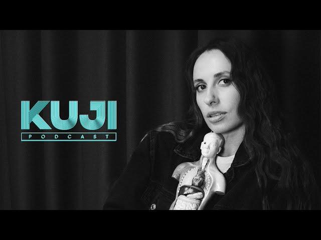 Вика Складчикова: части тела (Kuji 179)
