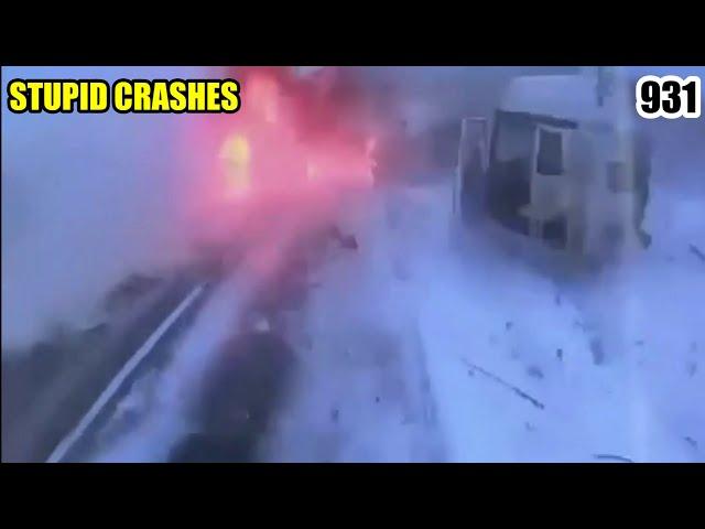 Stupid crashes 931 October 2024 car crash compilation