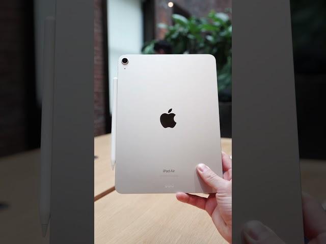 iPad Air (6th Gen) - ALL COLORS and  11" vs 13"