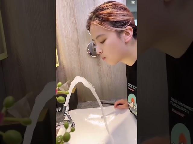 Rotating Multi-Purpose Universal Anti-Splash Faucet Extender - Product Link in Bio ( # 2167  ) 