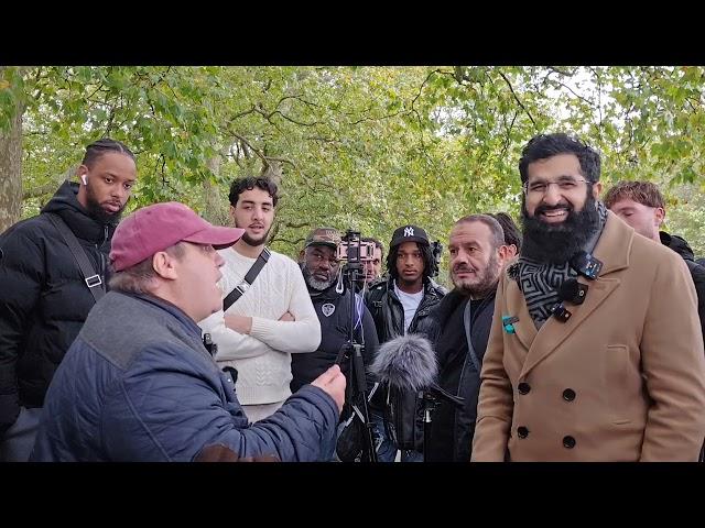 Rude Christian Became A Laughingstock! Smile2Jannah And Christian Speakers Corner