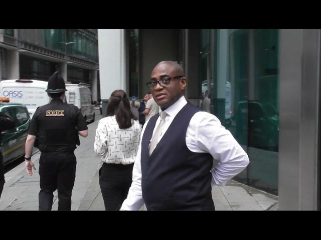 Racist Bank Security Guard Get Educated By City of London Police