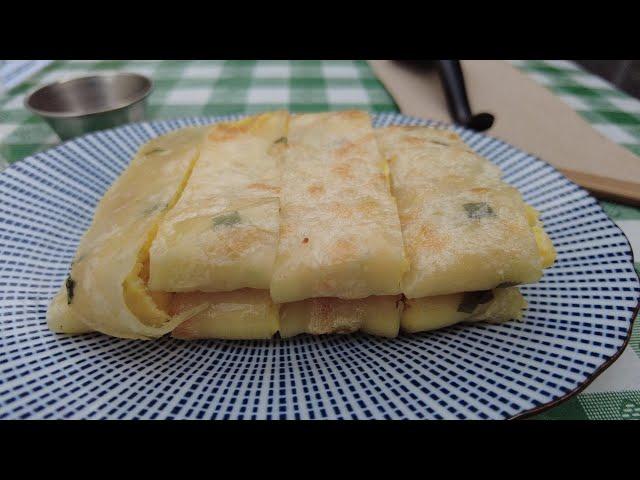 Searching NYC for RARE Traditional Taiwanese Breakfast Foods (Fan Tuan 糍飯糰 and Dan Bing 蛋餅)