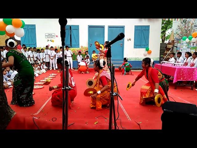 Parijat Academy  Students perform  Vande Mataram