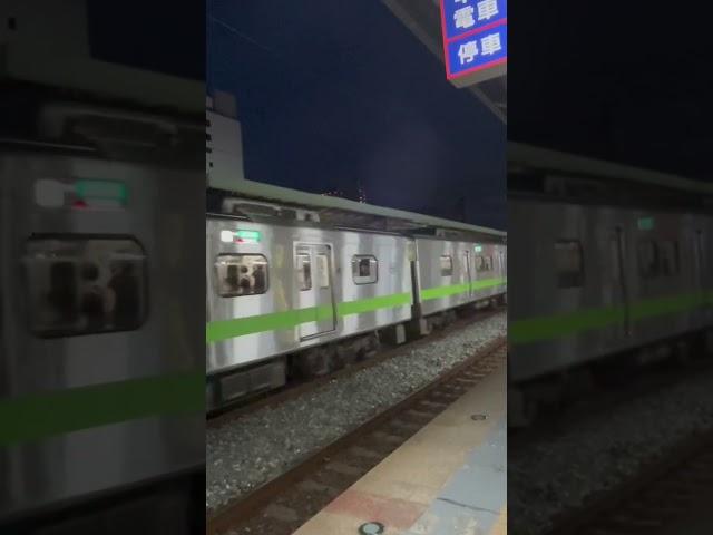 Taiwan local train #taiwan #shorts #traveltaiwan #taiwanvlog #tour in taiwan #taiwantrip