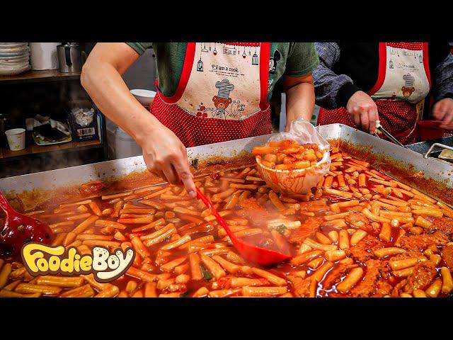 How to Make Korean Food 'Tteokbokki' | Spicy Rice Cake - Korean Street Food