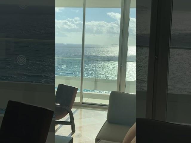 Krystal Altitude Hotel, ocean views. Cancún, Mexico 