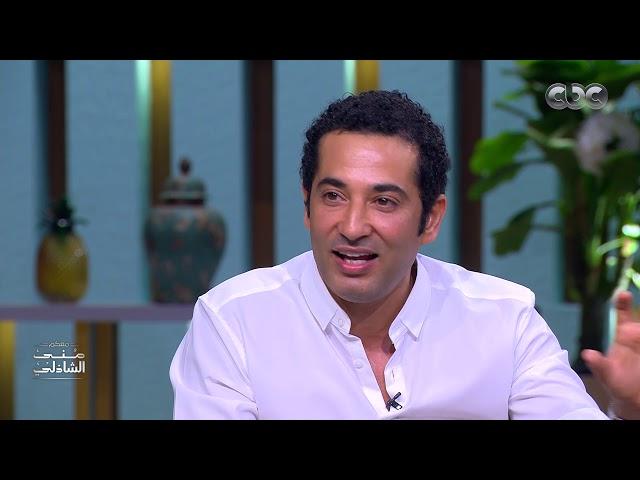 كنت بحب واحده و سابتني وخلعت .. صدمة لن ينساها عمرو سعد في بداياته