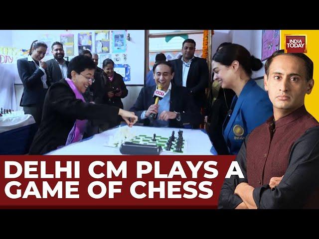 Delhi CM Atishi Plays Chess With World Champion Tania Sachdev | Jab We Met | Rahul Kanwal