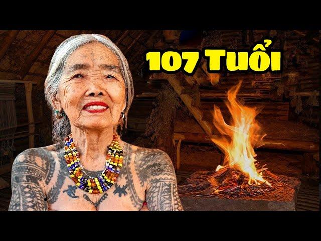 The World's Oldest Ancient Tattooist of the Headhunter Tribe