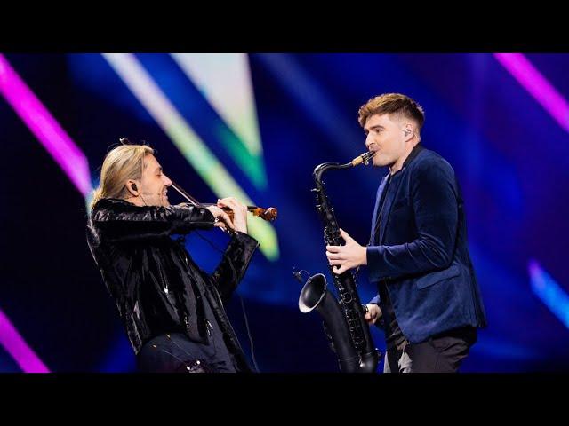 David Garrett, Andre Schnura, Emilio Piano & Helene Fischer - Seven Nation Army