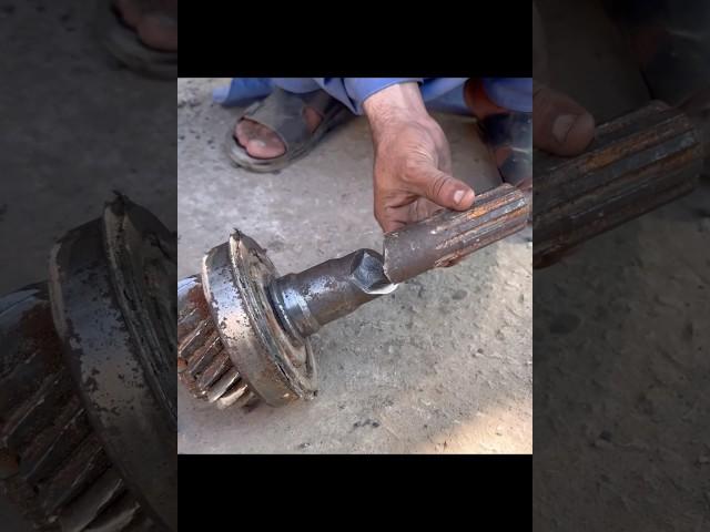 Next-Level Repair Skills: Rebuilding a Truck’s Broken Input Shaft! #mechanical #restoration