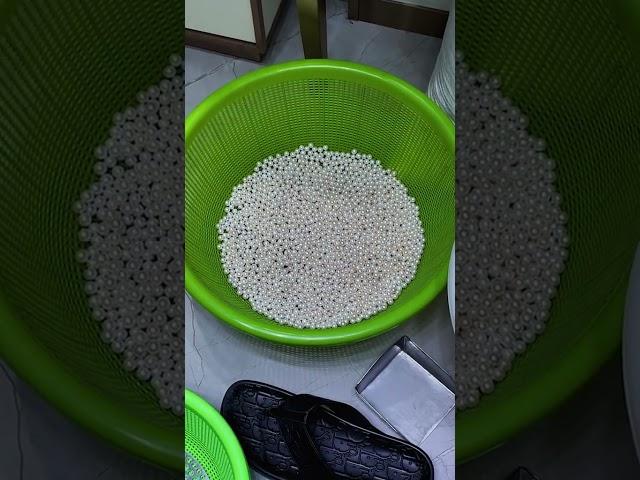 GWUP is a pearl breeding base and has its own pearl jewelry production factory