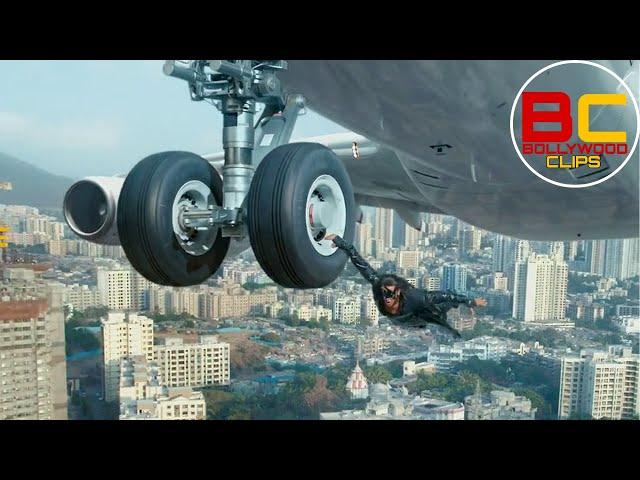 Krrish Save's Airplane Scene || Krrish 3 Clips In Hindi || Hrithik Roshan , Priyanka Chopra