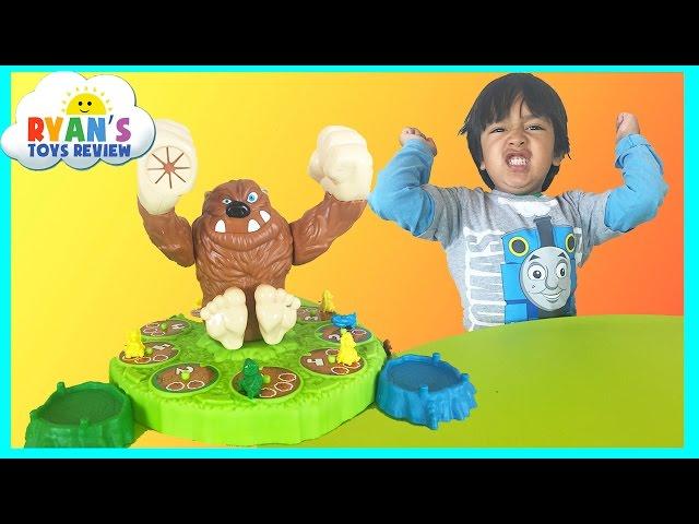 The Mashin' MAX game for kids with Egg Surprise Toys