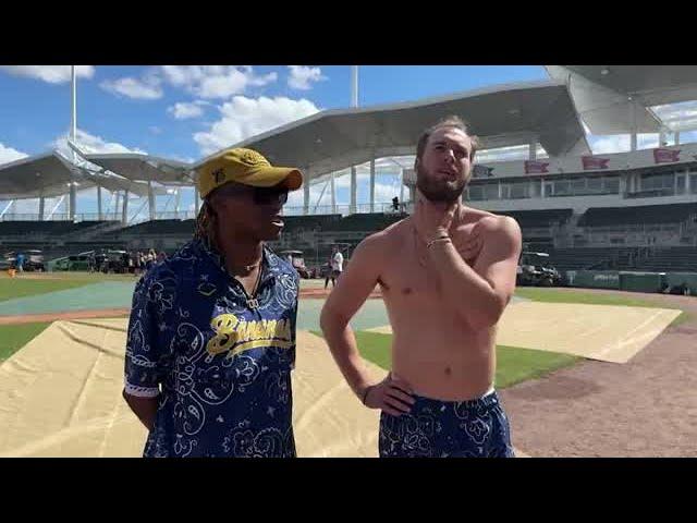 Wild performances from Savannah Bananas