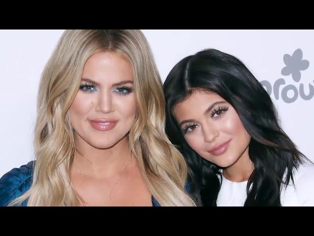 TheTalko! There's Something Strange Happening With Kardashian Sisters