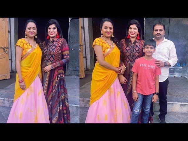 Bigg Boss 2 Contestant Deepthi Nallamothu Family With Suma Latest Photos | Tollywood Today