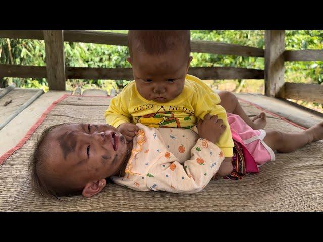 Ly Tieu Hy and her daughter had to eat temporarily to get through the day