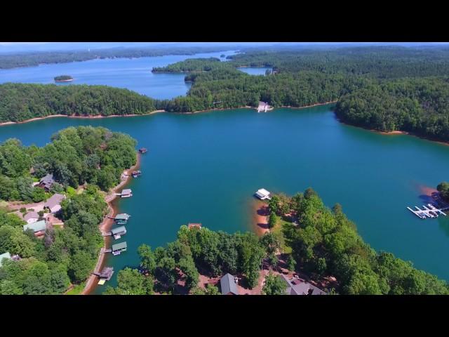 109 Nautica Pt Outerbanks Lake Keowee Mike Matt Roach Top Guns Realty