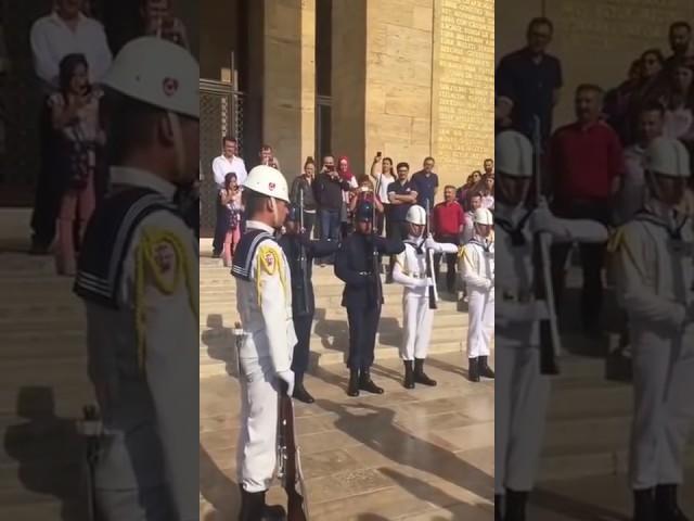 Anıtkabir Nöbet Değişimi Asker Şafak Doğan Güneş