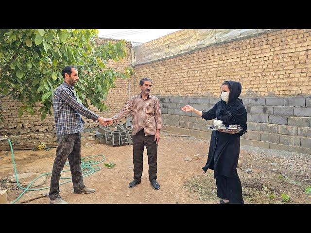 Narges' efforts to beautify the yard; With the help of Professor Ahmed