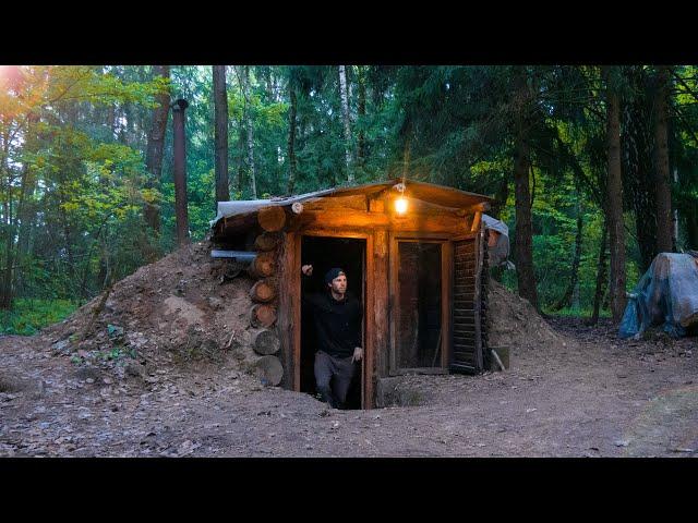 В БОЛЬШОЙ ЗЕМЛЯНКЕ С НОЧЕВКОЙ. ЖИЗНЬ И БЫТ В ЛЕСУ. ДОМ под ЗЕМЛЕЙ  ПРЕОБРАЖАЕТСЯ .