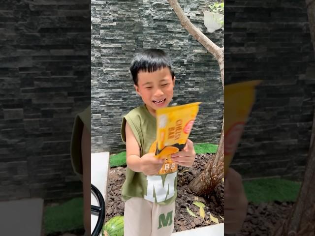 Cho cây kem cừ cả ngày