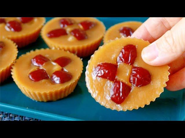 Fam's trad New Year's Eve cakes: big  tasty & easy to make.