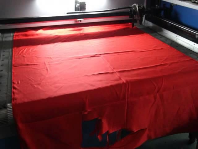 automatic feeding laser cutting machine for fabric