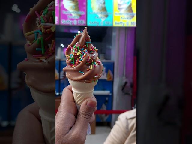 मात्र 30₹ में Chocolate Dip Softy Ice Cream #shorts #viral #ytshorts #youtubeshorts #trending