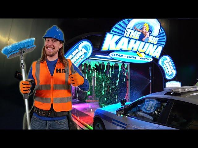 Handyman Hal works at the Car Wash | Drive Thru Car Wash for Kids