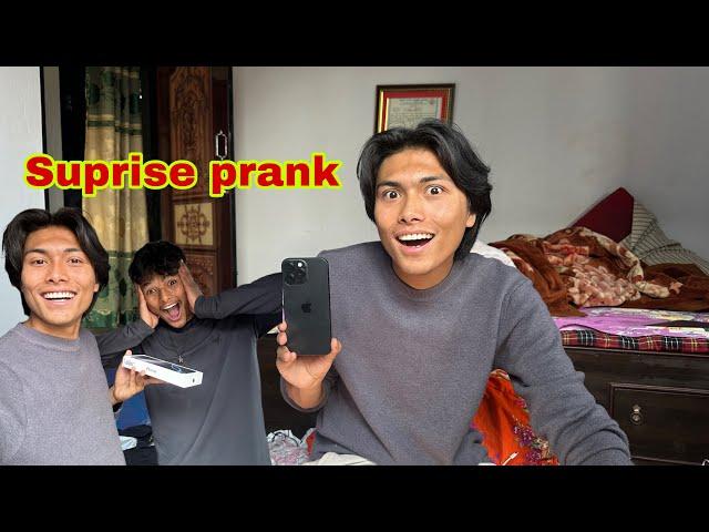 i phone  liya paxe pawan lai prank gareya na sochako bhayokhusi