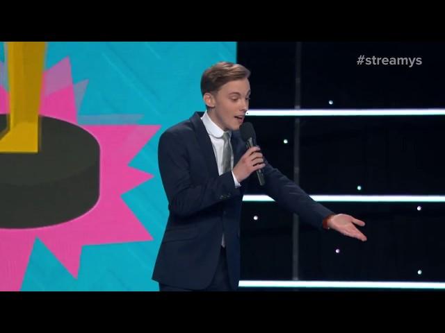 Jon Cozart Roasts Lilly Singh, Liza Koshy & Casey Neistat with a Song - Streamys 2017