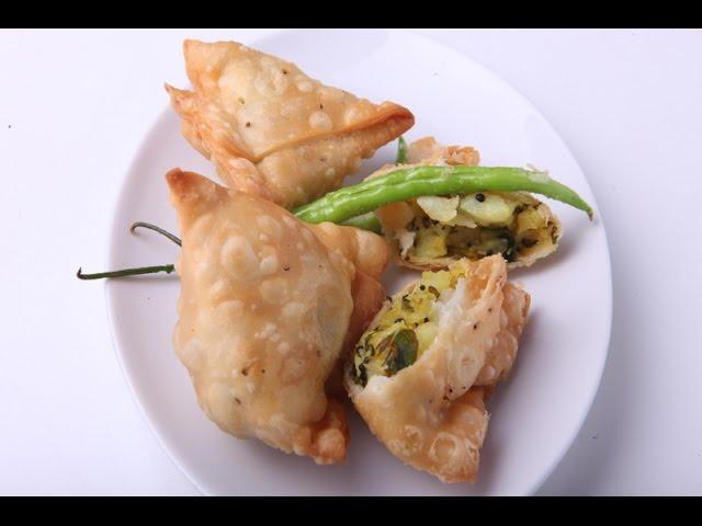 STREET STYLE ALOO SAMOSA