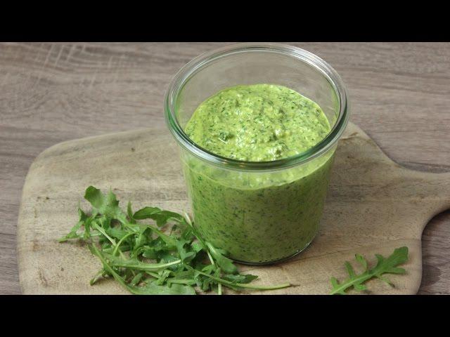 Schnelles Rucola-Walnuss Pesto| köstlich & gesund| aus dem Thermomix (vegan)