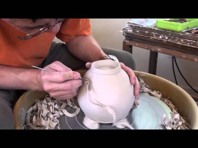 91. Throwing / Making a Bamboo Handle Teapot #1 with Hsin-Chuen Lin