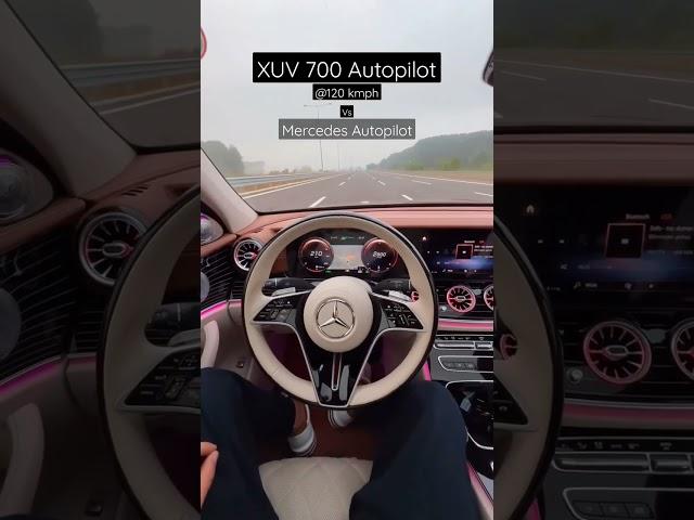 XUV 700 Autopilot @120 KMPH vs Mercedes @210 #m #mahindra #xuv700 #autopilot #speed #fastcars #cars