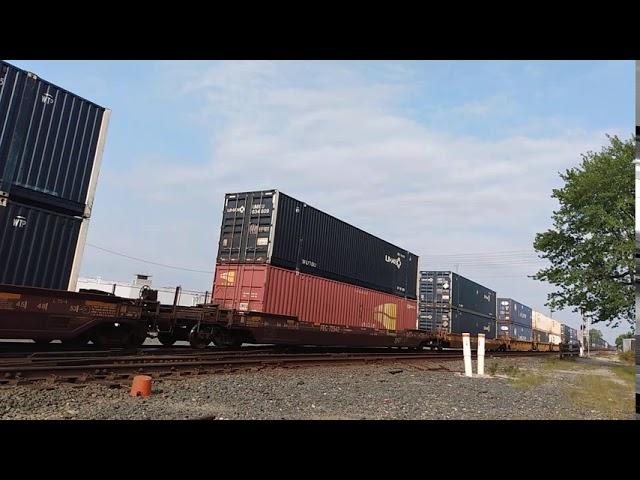 CSX Q131 with a duo of elephant style UP engines.