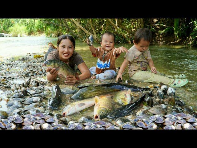 How to catch giant fish and oysters to sell at the market with your children