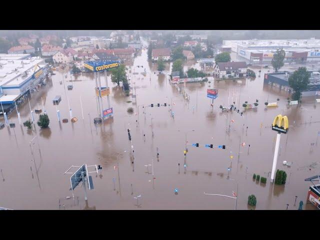  Powódź Jelenia Góra. Sytuacja wymknęła się spod kontroli! Woda opada ale wciąż jest wysoki poziom