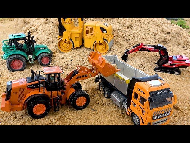 Compilation of excavator dump truck and tractor playing in the sand - Toy car story